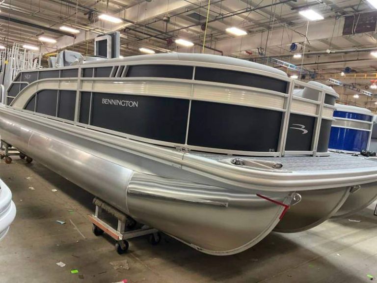 Bennington Pontoon Boats Upstate New York Bennington Pontoon Boat Dealer